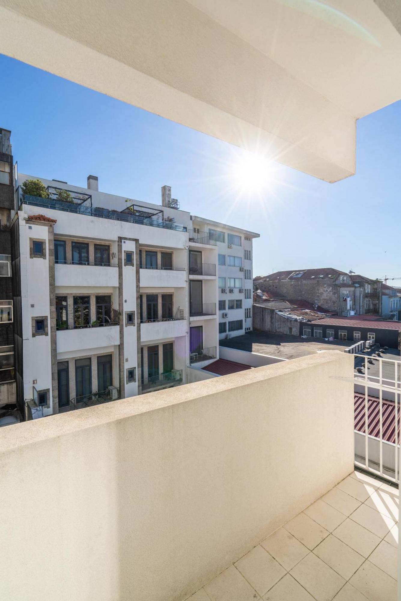 Ferienwohnung Host Wise - Restful Minimalist Flat - Balcony Porto Exterior foto